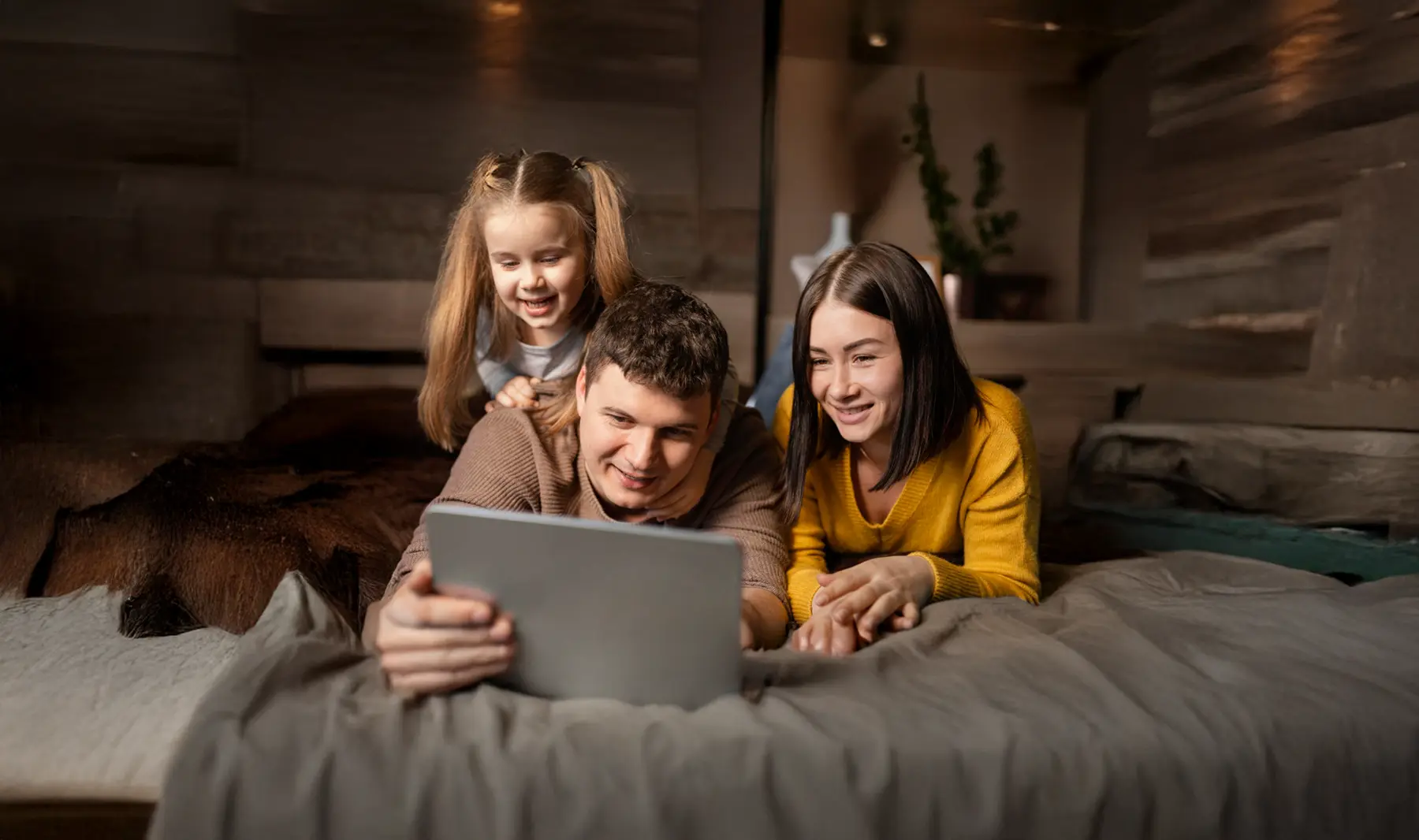 Why El Monte Families Are Bundling Internet